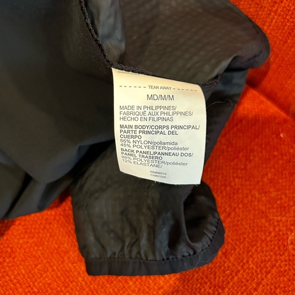 UNDER ARMOUR cropped high low shell jacket size M - Picture 5 of 9